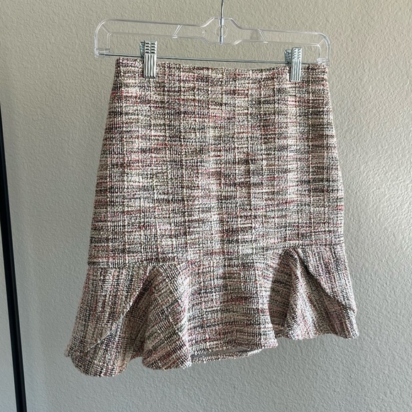 LOVERS + FRIENDS | Classic Old Money Catania Ruffle Tweed Mini Skirt | Size XS - Picture 3 of 9